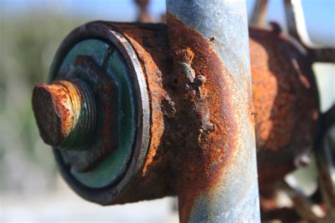 Rust = iron .